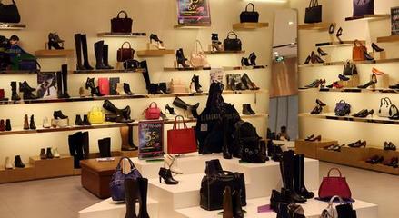 服裝細(xì)分產(chǎn)業(yè)的轉(zhuǎn)型變革之路 以鞋帽零售為例